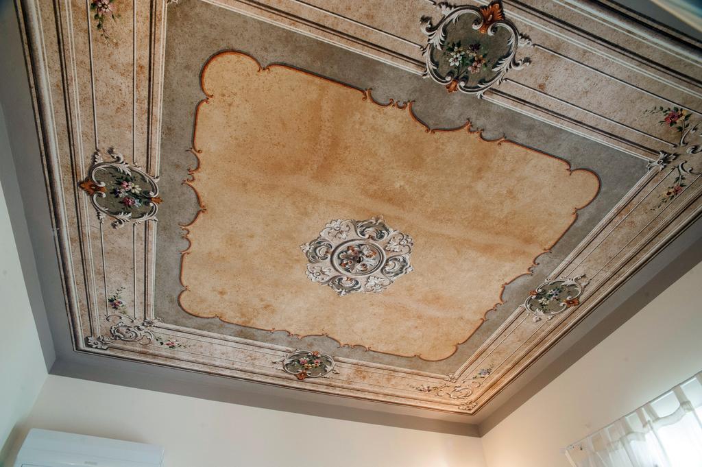 Boutique Rooms And Breakfast Granveliero Trapani Exterior photo